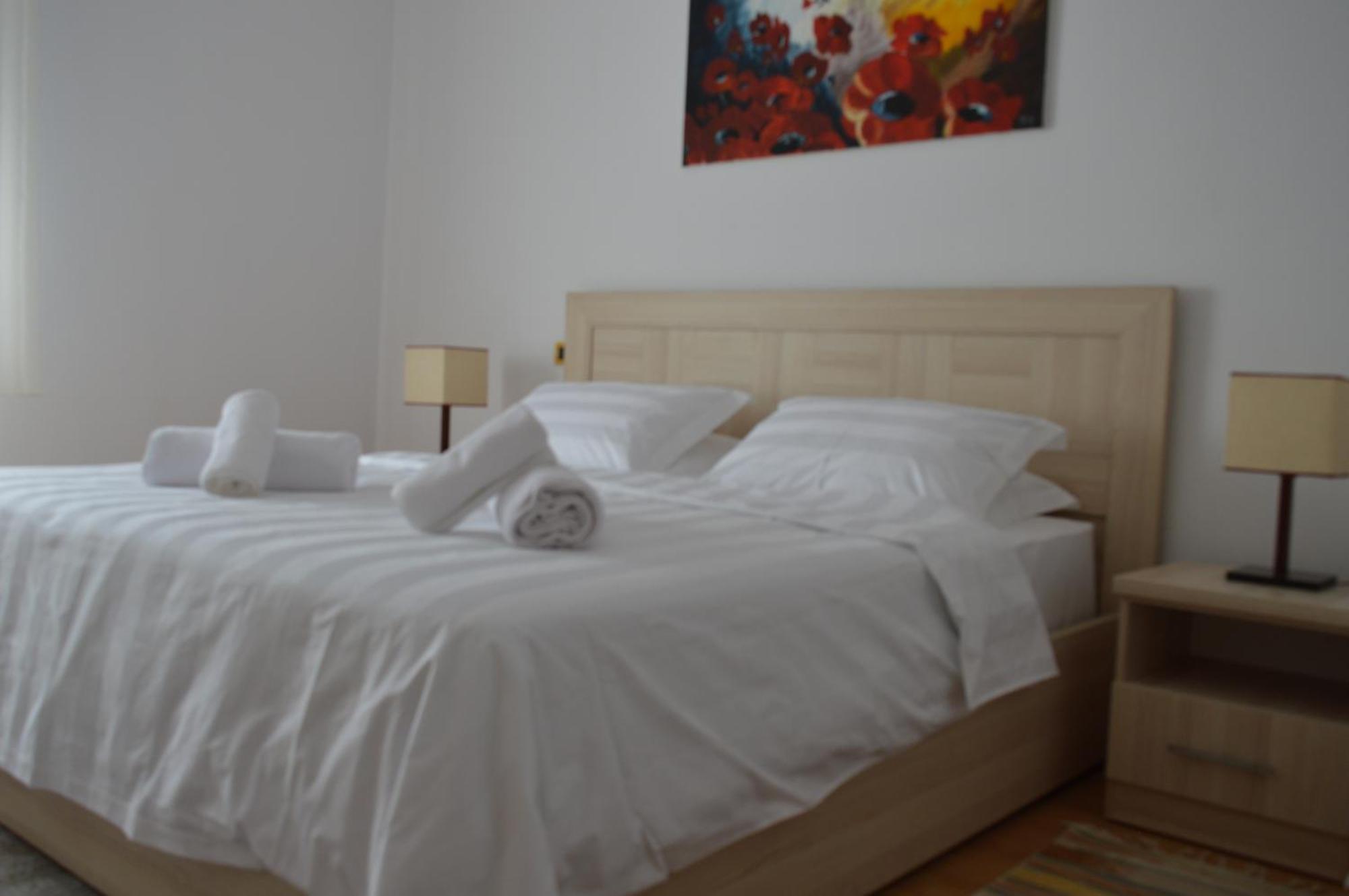 Noor Apartments Tirana Esterno foto