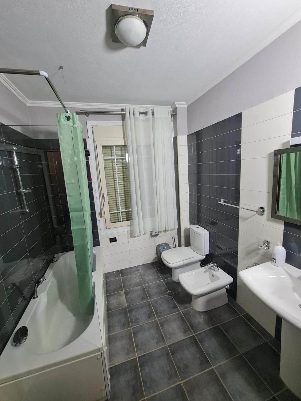Noor Apartments Tirana Esterno foto