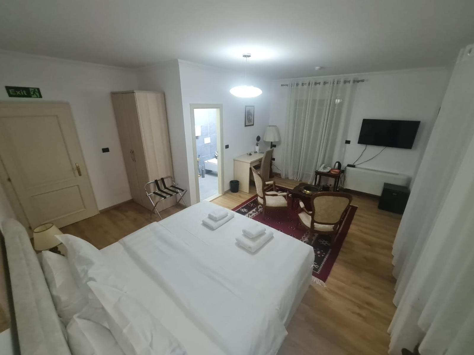 Noor Apartments Tirana Esterno foto